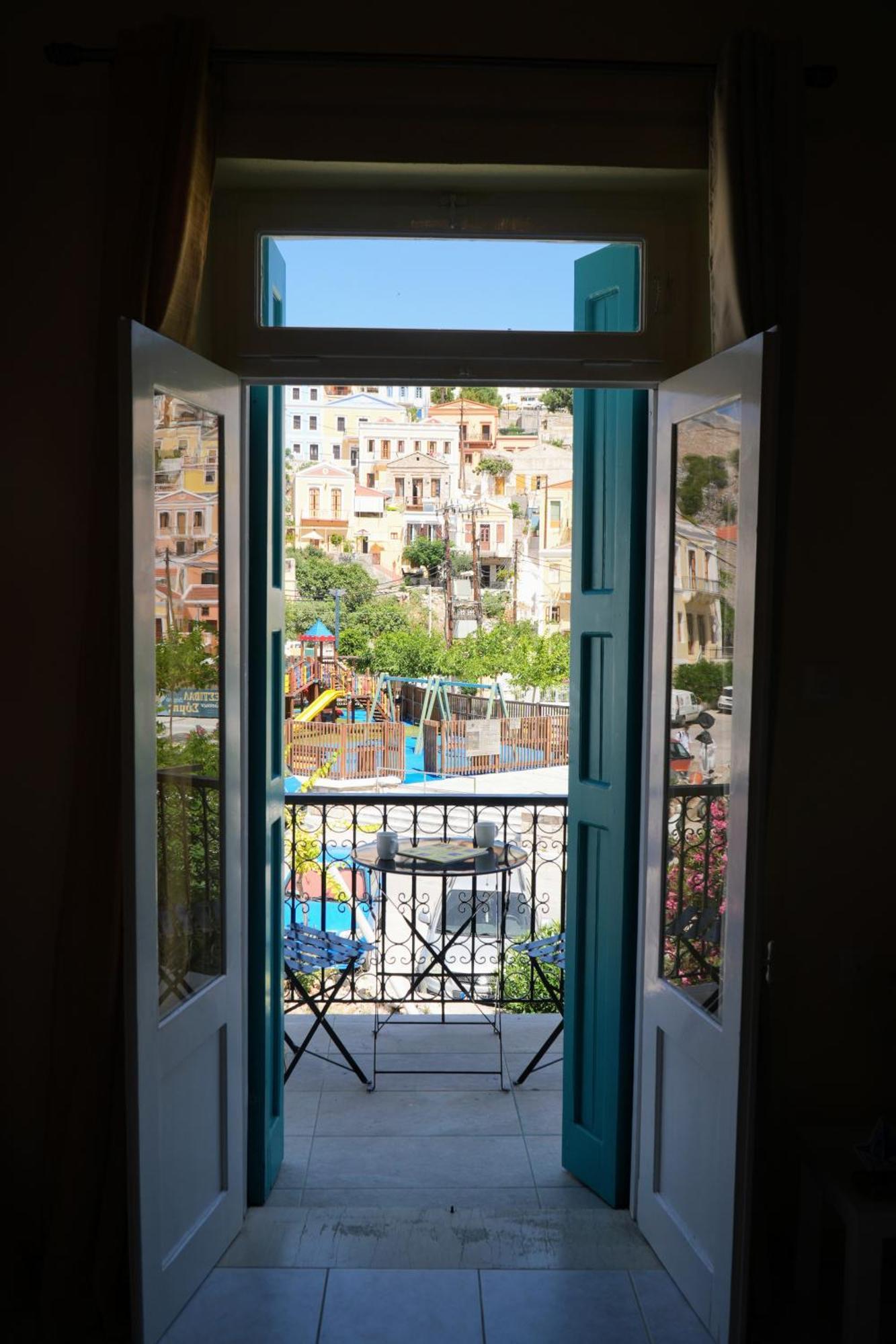 Symi Central Point Экстерьер фото