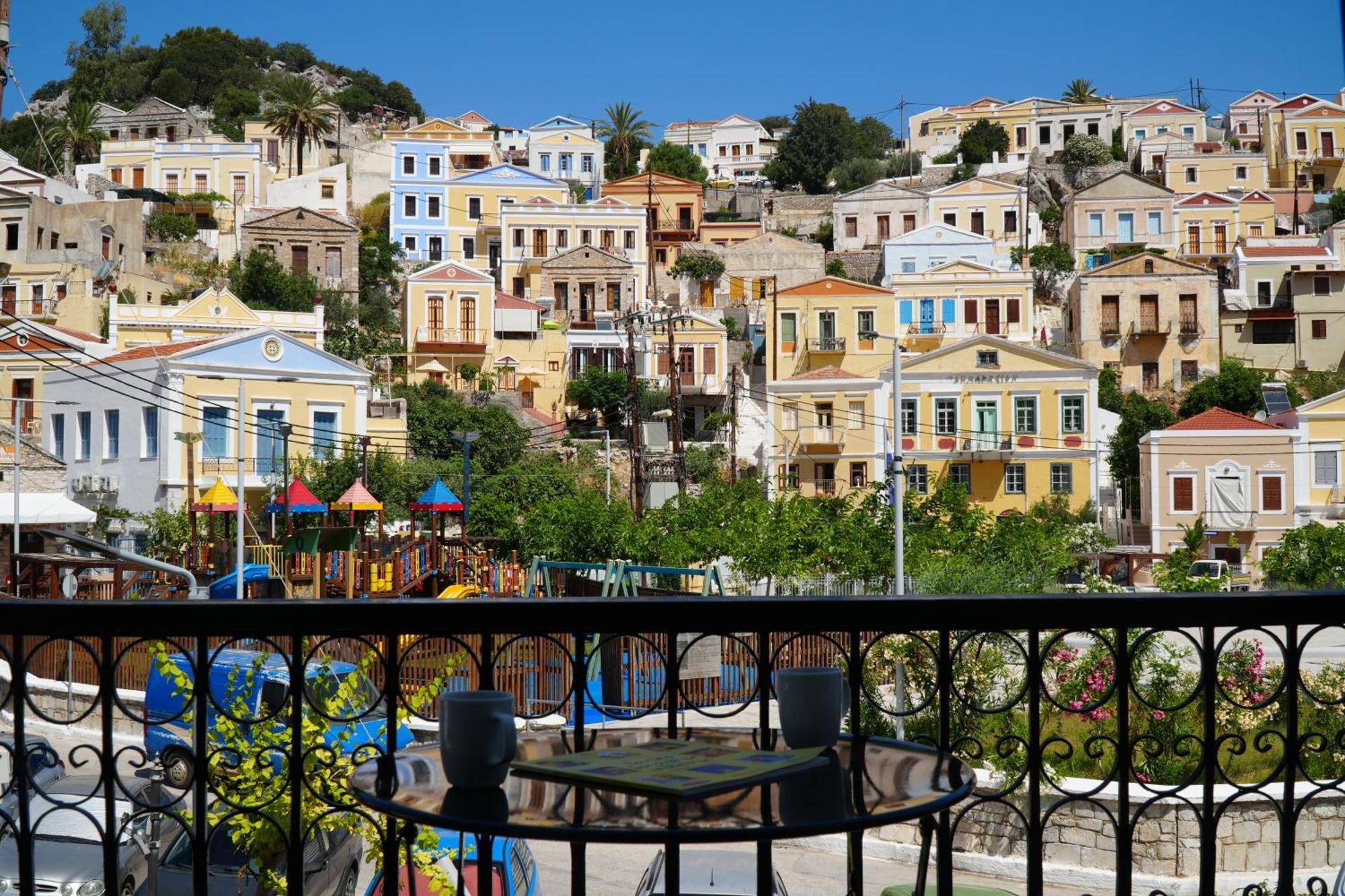 Symi Central Point Экстерьер фото