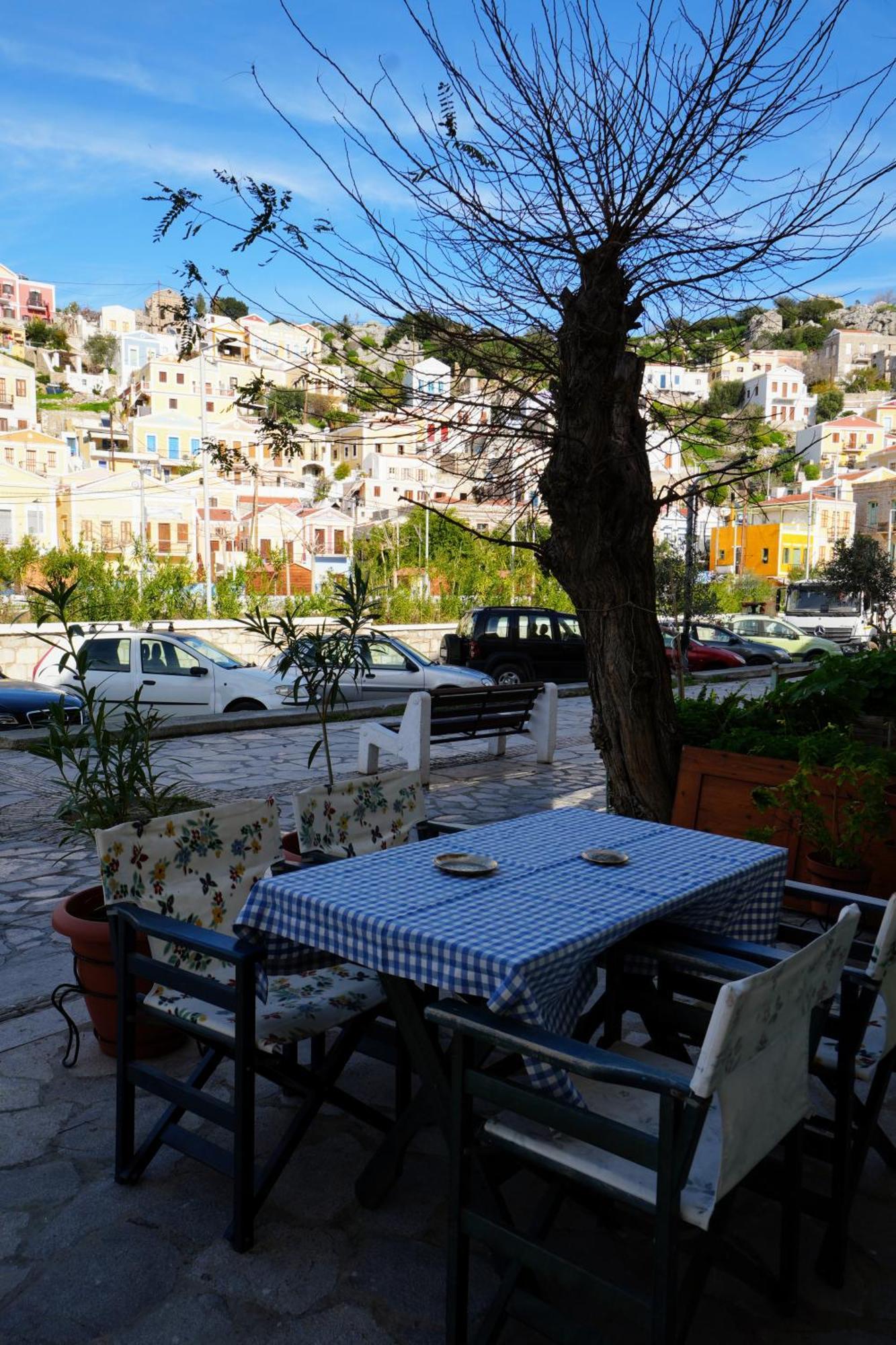 Symi Central Point Экстерьер фото